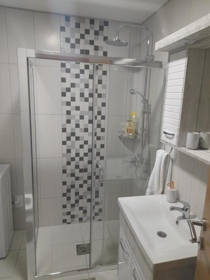 Holiday Apartaments 2 Ni Exterior foto